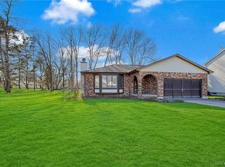 69 Partridge Ln, Buffalo, NY 14224