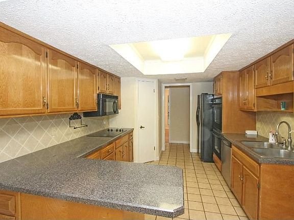 2nd image of 2330 Torbay Dr