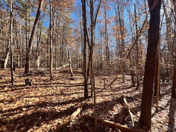 2803 River Rd #3, Goochland, VA 23063