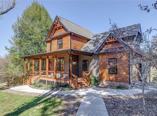 95 Deer Lake Dr, Ellijay, GA 30536