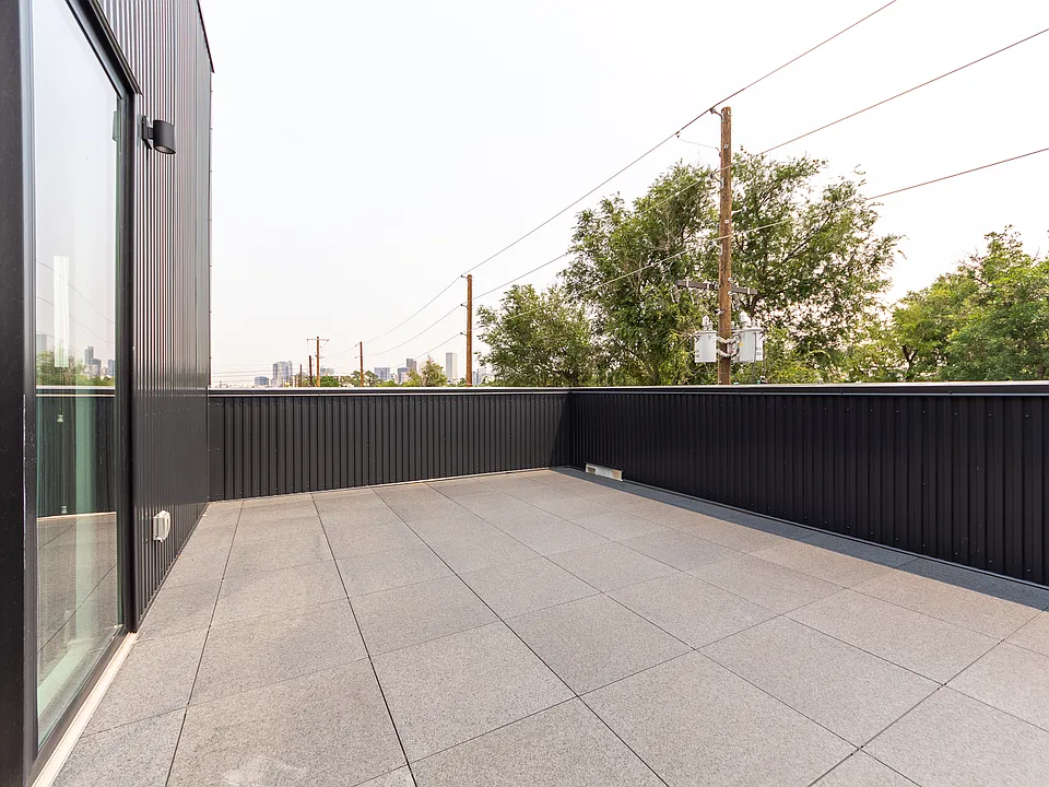 434 Santa Fe Dr #303