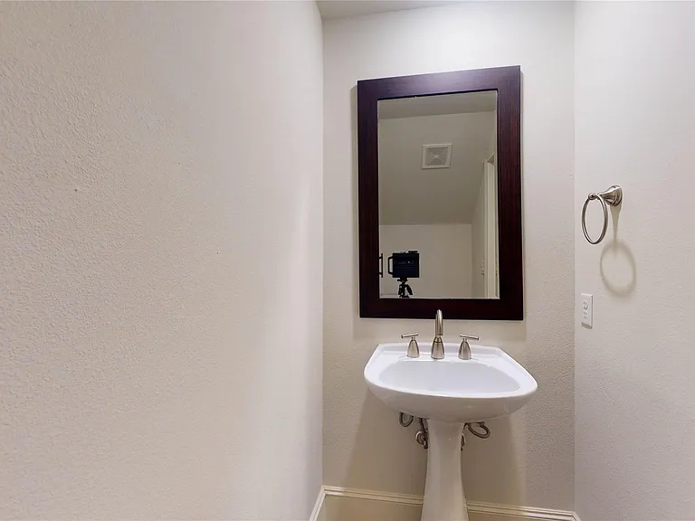 1708 Upland Lakes — Photo 13