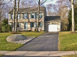 51 Kings Ridge Rd, South Kingstown, RI 02879