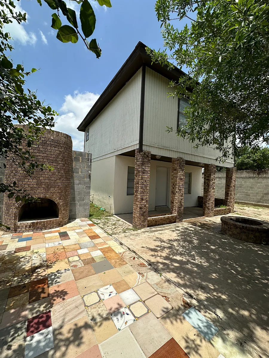 Building Photo - 307 S Cox St #B