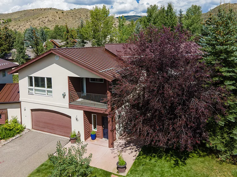 120 Hereford Rd #E — Photo 38