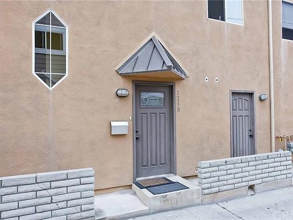 3rd image of 123 36th St #B