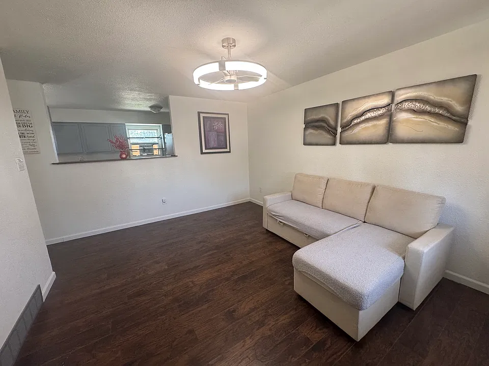 3123 San Isabel Ave