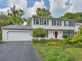 1191 E Gartner Rd, Naperville, IL 60540