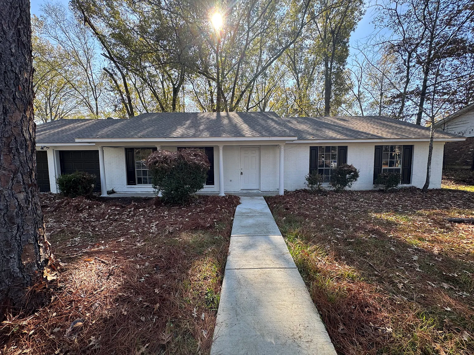 3 bed, 1477 sqft, $2,000 — Photo 1