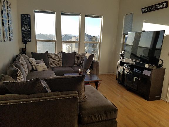 5th image of 2688 Roslyn St Unit 6