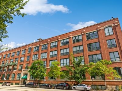 1727 S Indiana Ave Suite 105, Chicago, IL, 60616