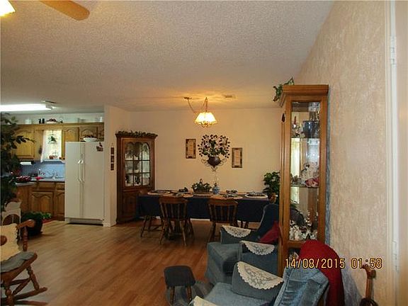 3rd image of 2817 Crystal Dr
