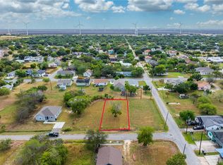 606 Porter St, Taft, TX 78390
