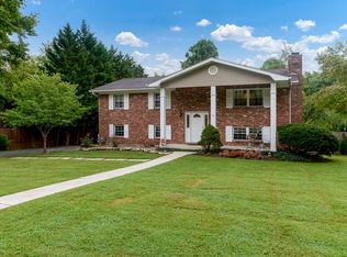 7744 Luscombe Dr, Knoxville, TN 37919