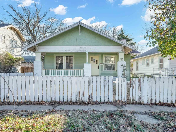 852 N Woodrow Ave, Wichita, KS 67203