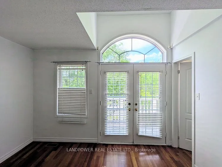 81 Whites Hill Ave — Photo 9