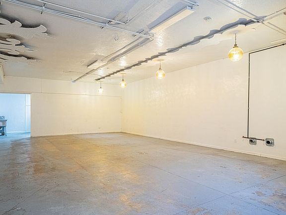 4th image of 13 E Lake St