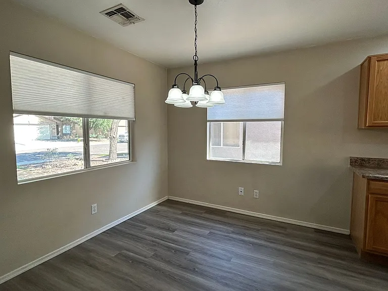 6049 W Wood St — Photo 5