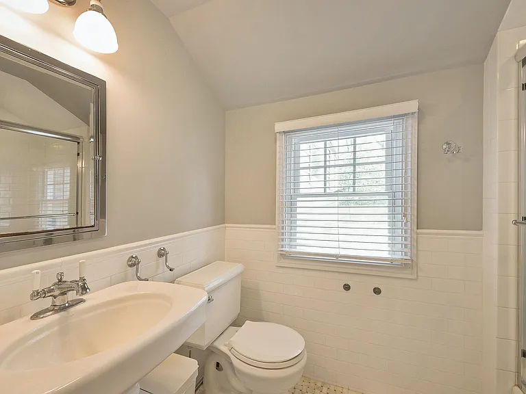 Shared Hall Bathroom