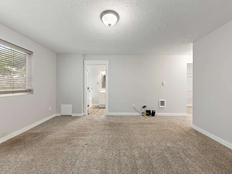 427 SE Inlet Ave — Photo 36