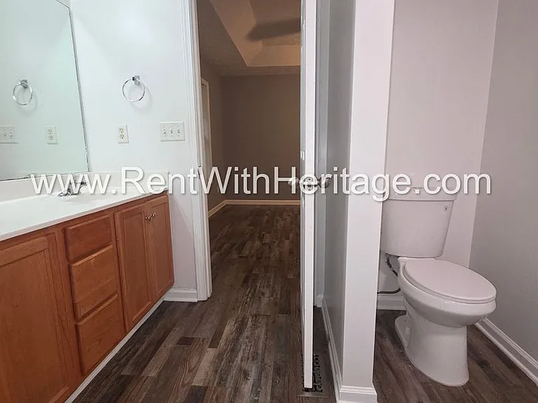 1550 Cedar Hl — Photo 25