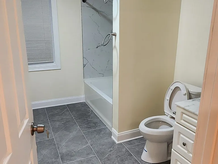 720 Main St #1 — Photo 16