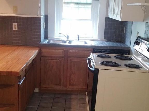 3rd image of 603 N Washington Street # Main Floor