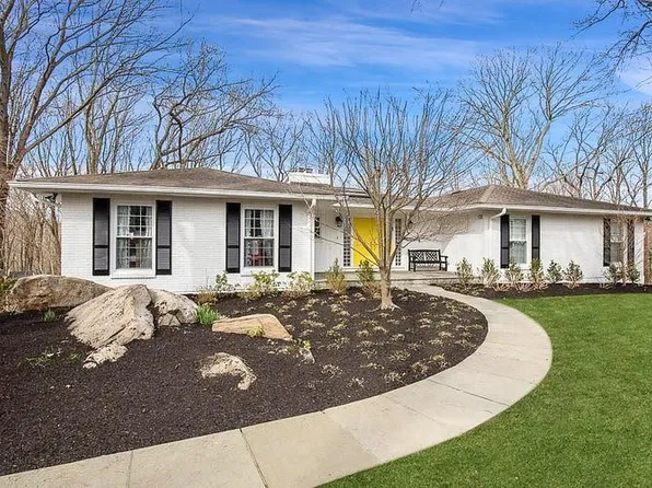 8 Evan Place, Armonk, NY 10504