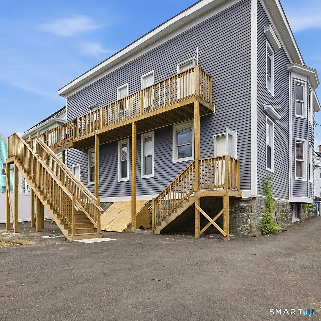 100 Putnam St — Photo 3