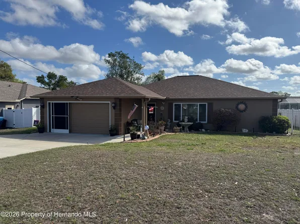 3042 Aldoro Ave, Spring Hill, FL 34609