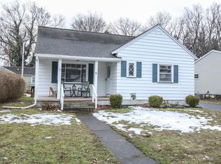 71 Dumont St, Rochester, NY 14617