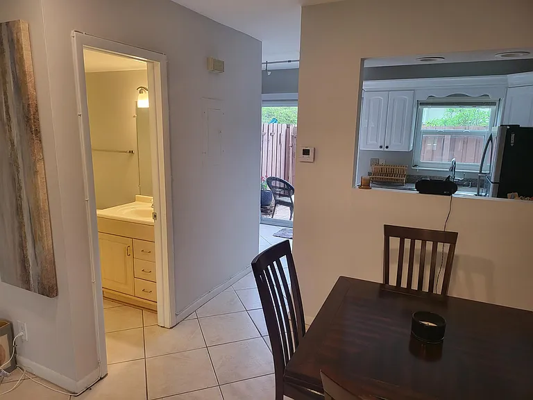 32 NE 20th Ct #4B — Photo 5