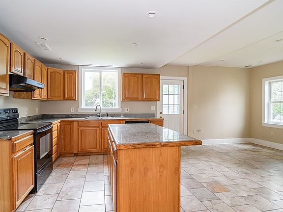 5th image of 50 N Pleasant St #50