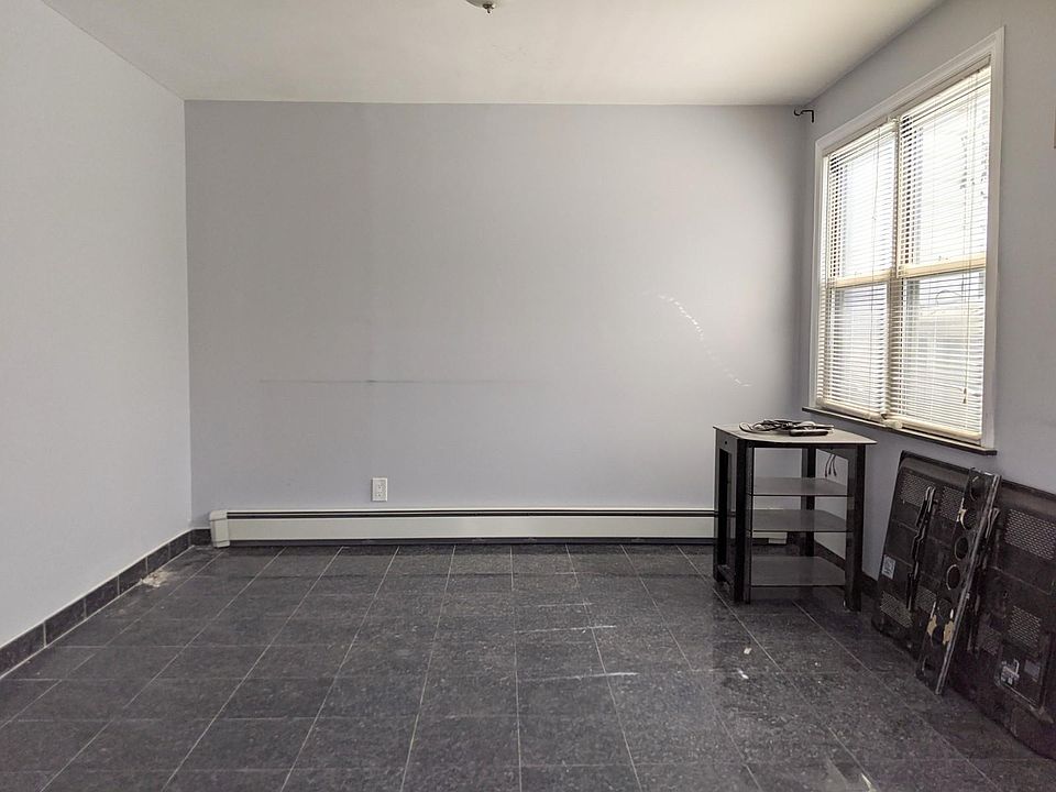 1st image of 3356 Utopia Pkwy Floor 1