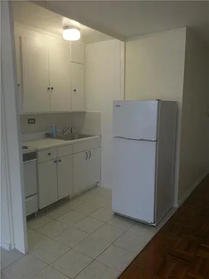 Rented by Akam Sales and Brokerage | media 2