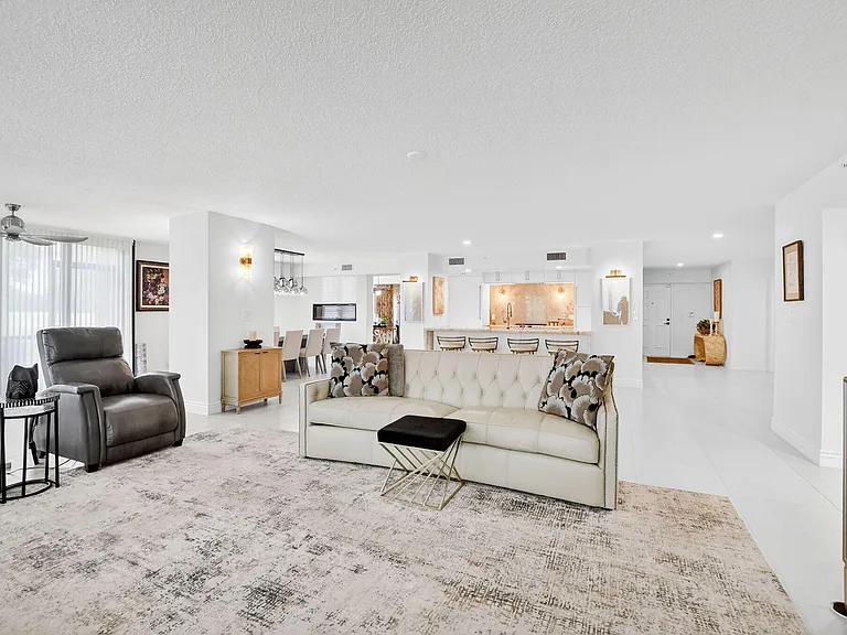 7233 Promenade Dr #101 — Photo 26