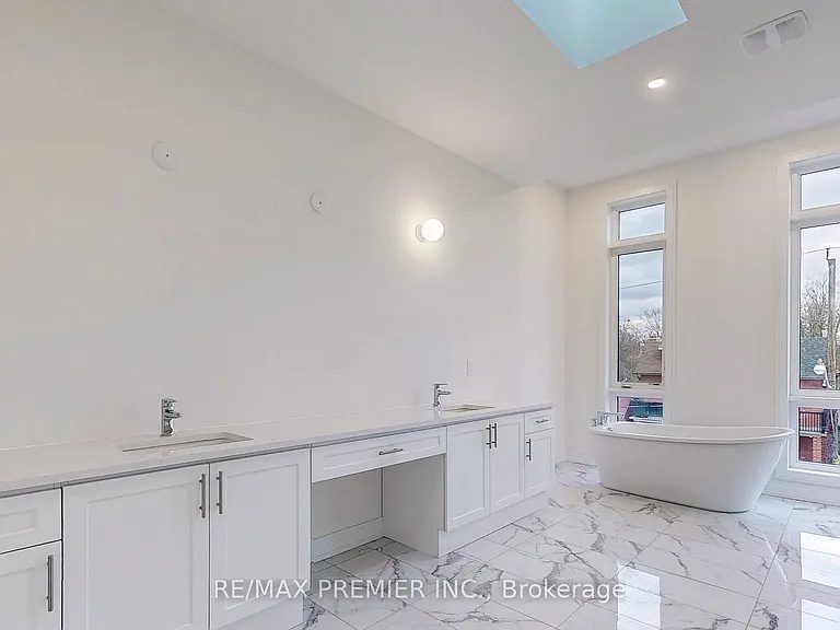 208 McRoberts Ave — Photo 34