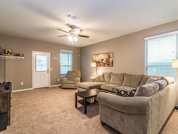 4th image of 13915 Mystic Shores Ln