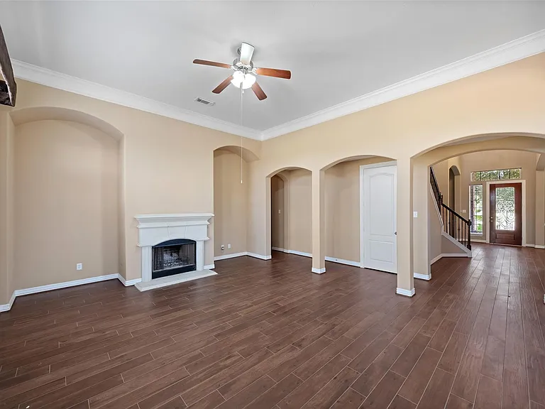 23010 Prairie Lake Ct — Photo 15