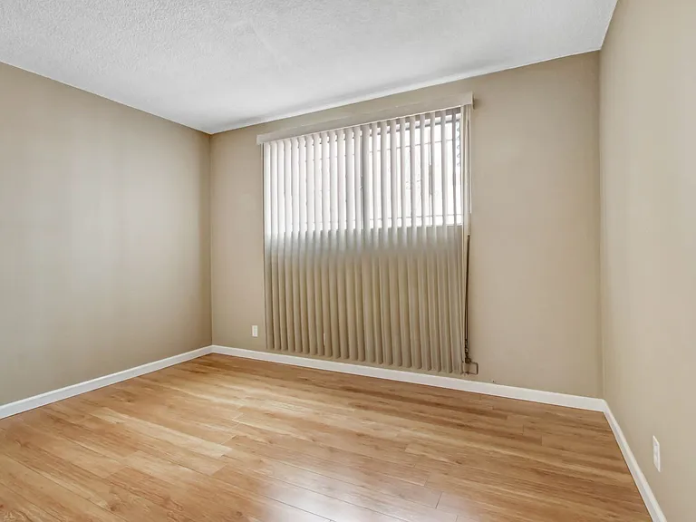 1234 Wellesley Ave in West LA - steps to Wilshire Blvd! — Photo 12