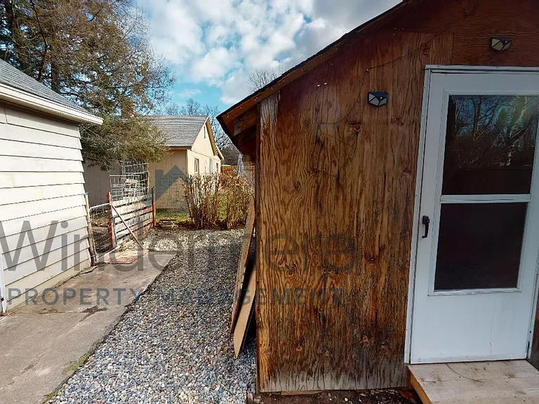 512 Columbia St — Photo 12