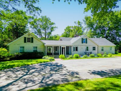 24200 W Hafer Rd, Mundelein, IL, 60060