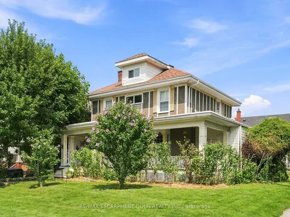 2 Carleton St N, Thorold, ON L2V 2A3