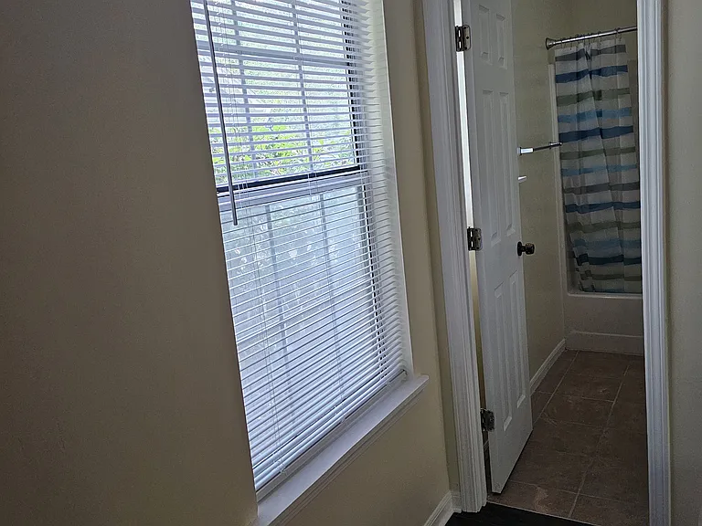302 Wood Rdg — Photo 8