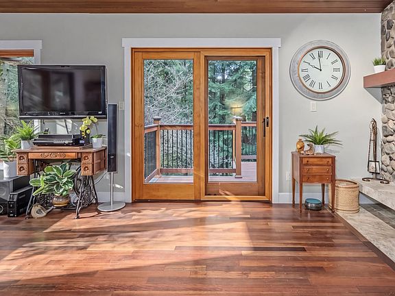 4th image of 12595 Blue Mountain Cres