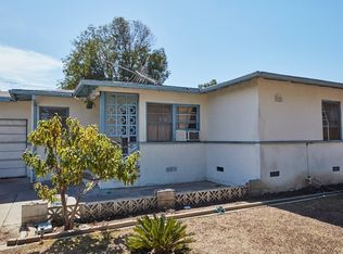 1126 Carlton Pl, Santa Ana, CA 92707