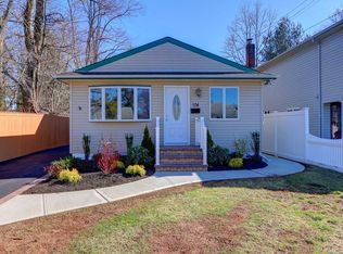 174 Neptune Ave, West Babylon, NY 11704