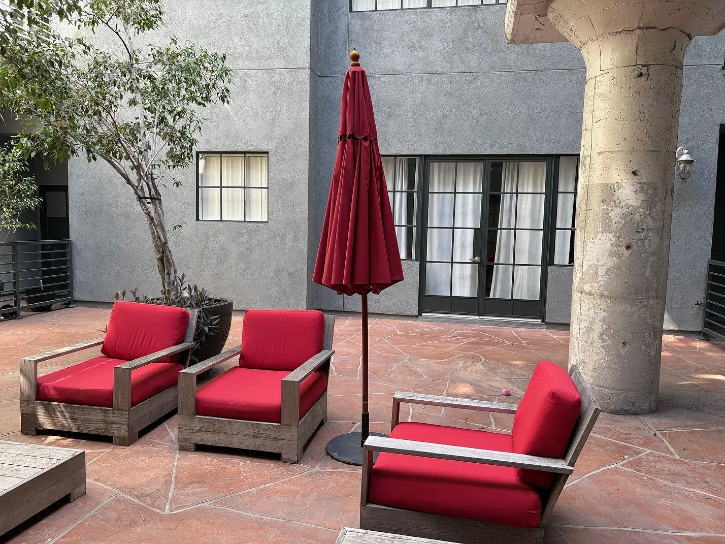 Studio, 1.0 bath, 680 sqft, $2,395 — Photo 2
