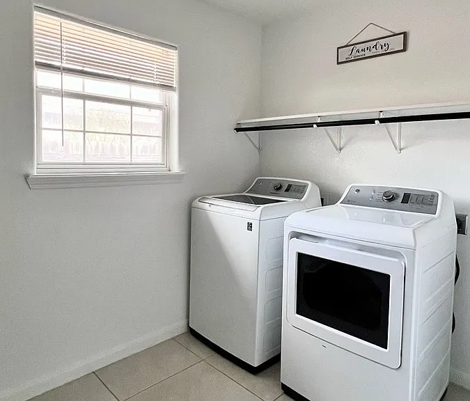 1890 Timberwood Dr — Photo 16