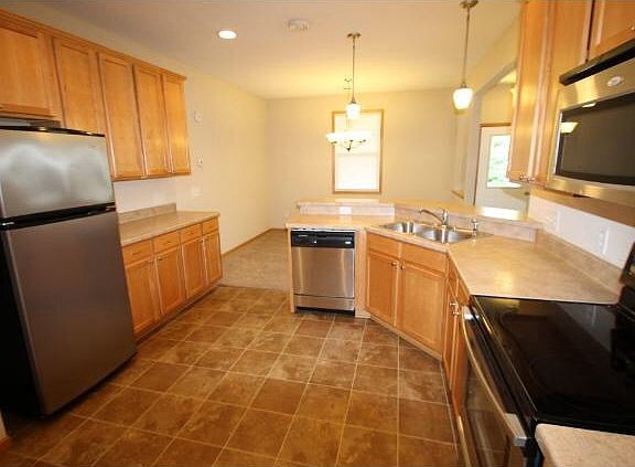 Spacious kitchen with plenty cabinet space